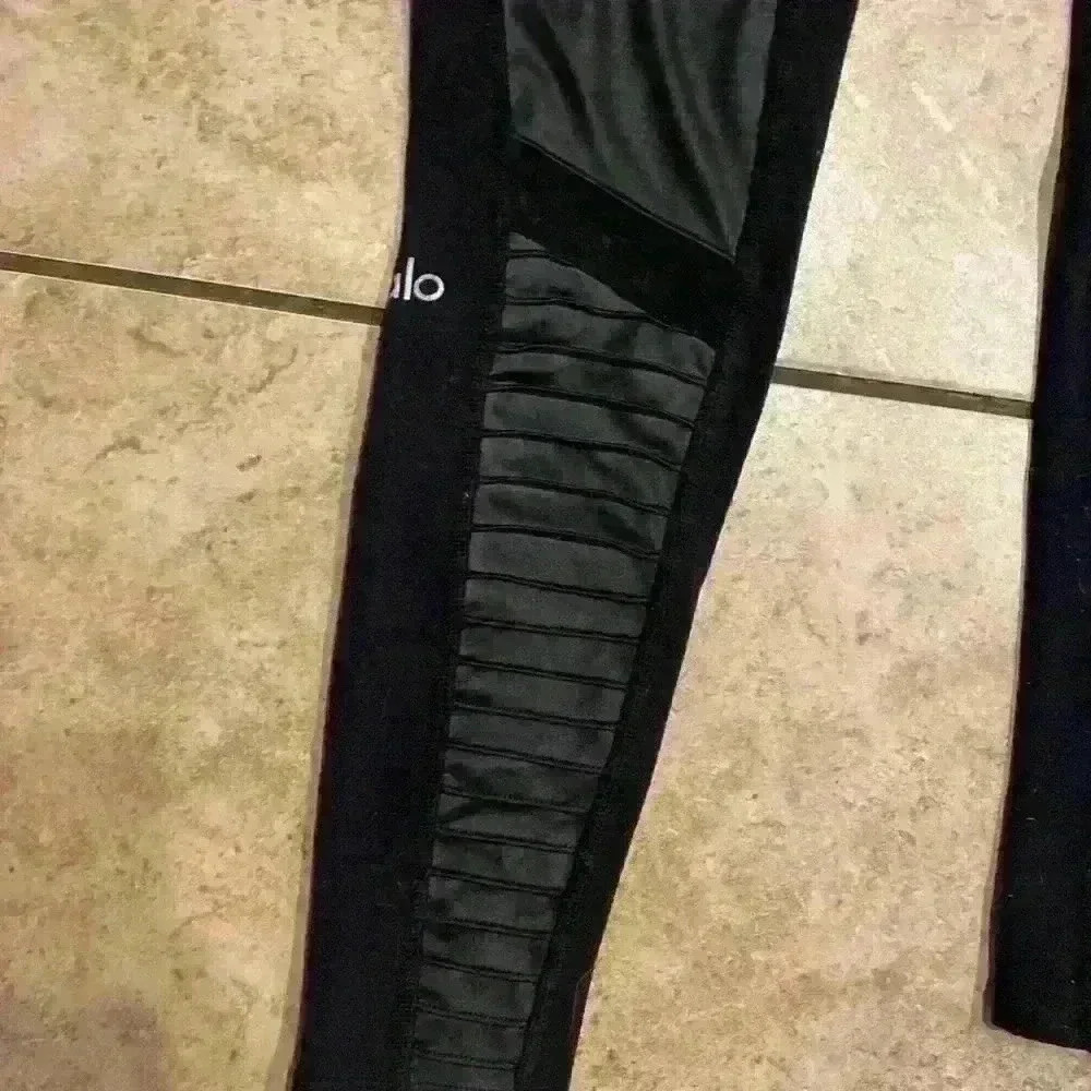 Alo Moto leggings - Picture 5 of 5